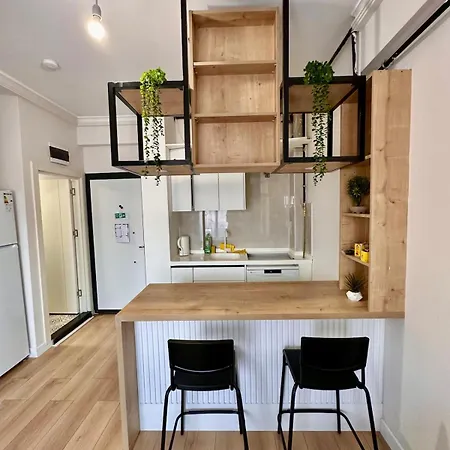 Апартаменты Spacious Balcony, Modern Loft, Kitchen, Privileged Location