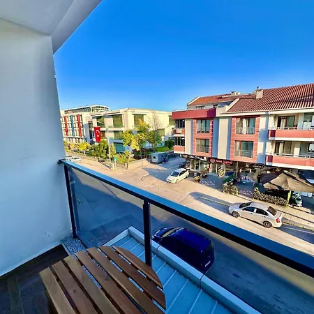Апартаменты Spacious Balcony, Modern Loft, Kitchen, Privileged Location Cayirhisar
